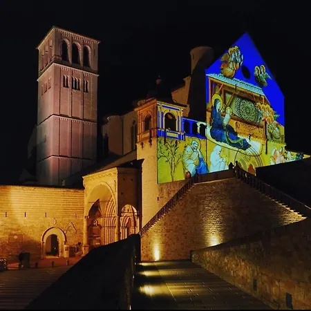 Delizioso Francesco House Family *