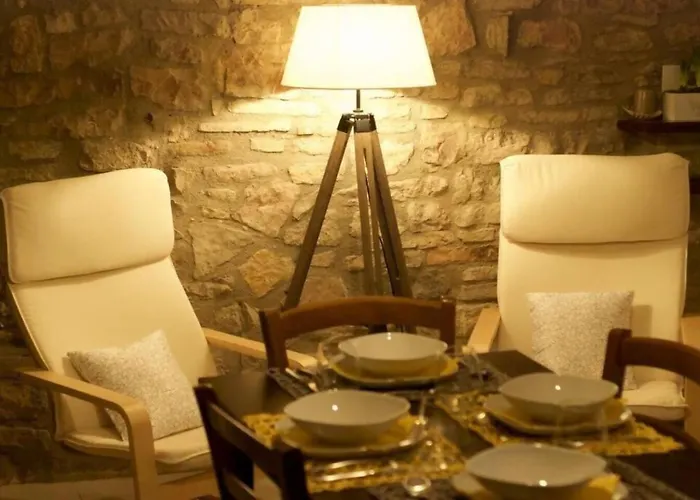 Delizioso Francesco House Family